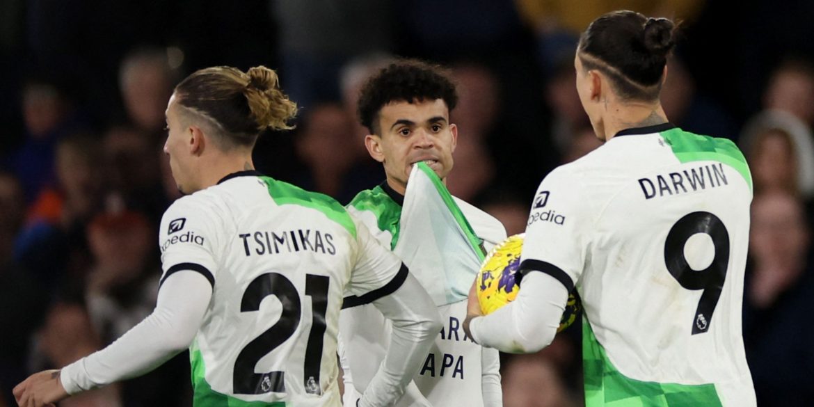 Klopp must now bench Liverpool star who dropped a 4/10 vs Man City