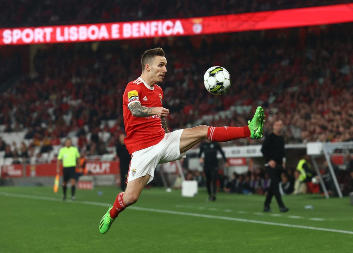 Newcastle eyeing Grimaldo on free transfer